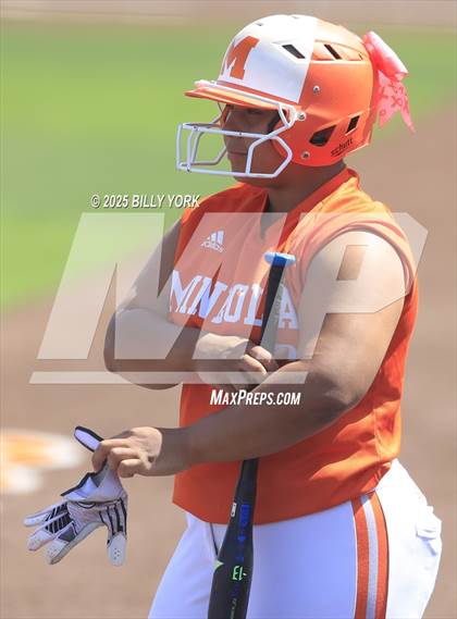 Thumbnail 2 in Grand Saline vs Mineola photogallery.