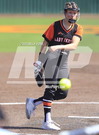 Thumbnail 2 in Grand Saline vs Mineola photogallery.
