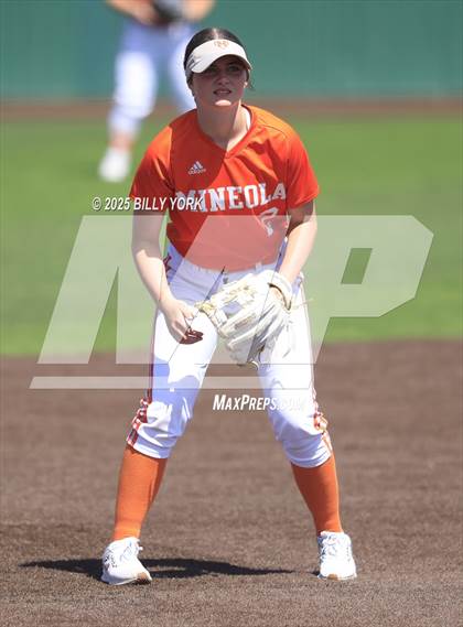 Thumbnail 2 in Grand Saline vs Mineola photogallery.