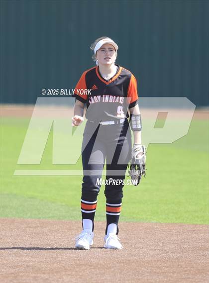 Thumbnail 1 in Grand Saline vs Mineola photogallery.