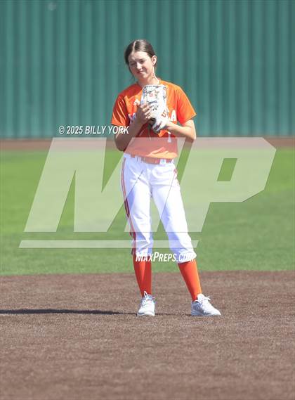 Thumbnail 2 in Grand Saline vs Mineola photogallery.
