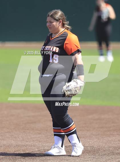 Thumbnail 1 in Grand Saline vs Mineola photogallery.