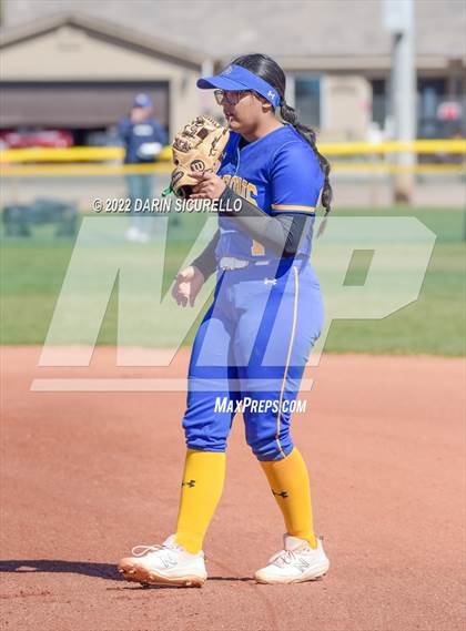 Thumbnail 2 in Fountain Valley vs. Mohave (Dave Kops Tournament of Champions) photogallery.
