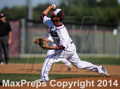Thumbnail 1 in Lee [Robert E.] @ Rowlett (UIL 5A Bi-District Playoff) photogallery.