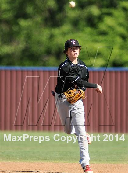 Thumbnail 3 in Lee [Robert E.] @ Rowlett (UIL 5A Bi-District Playoff) photogallery.