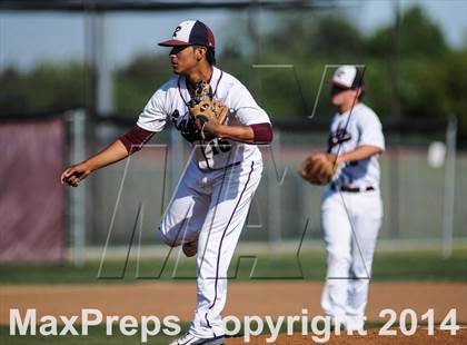 Thumbnail 1 in Lee [Robert E.] @ Rowlett (UIL 5A Bi-District Playoff) photogallery.
