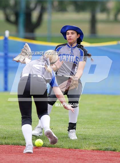 Thumbnail 3 in Walla Walla @ Snohomish (WIAA 3A Semi-Final) photogallery.