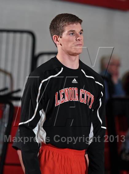 Thumbnail 1 in Lenoir City vs Farragut (D4AAA District Consolation) photogallery.