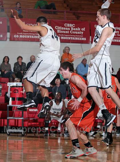 Thumbnail 1 in Lenoir City vs Farragut (D4AAA District Consolation) photogallery.