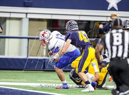 Thumbnail 2 in Midway vs. Highland Park (UIL 6A Region II Area Playoff) photogallery.