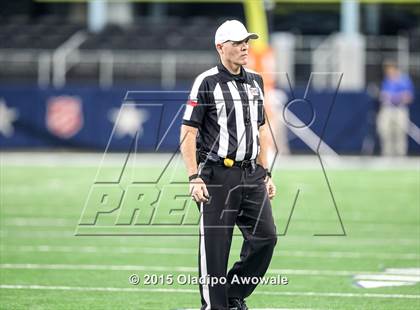 Thumbnail 2 in Midway vs. Highland Park (UIL 6A Region II Area Playoff) photogallery.