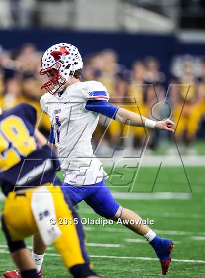 Thumbnail 2 in Midway vs. Highland Park (UIL 6A Region II Area Playoff) photogallery.