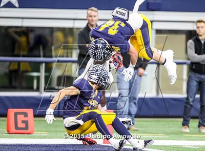 Thumbnail 1 in Midway vs. Highland Park (UIL 6A Region II Area Playoff) photogallery.