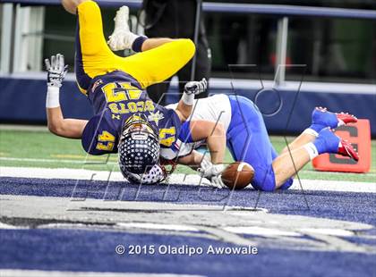 Thumbnail 1 in Midway vs. Highland Park (UIL 6A Region II Area Playoff) photogallery.