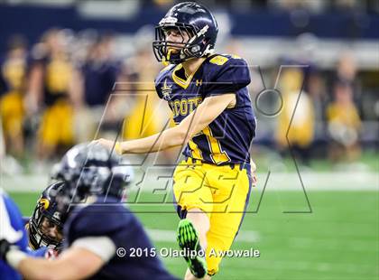 Thumbnail 1 in Midway vs. Highland Park (UIL 6A Region II Area Playoff) photogallery.