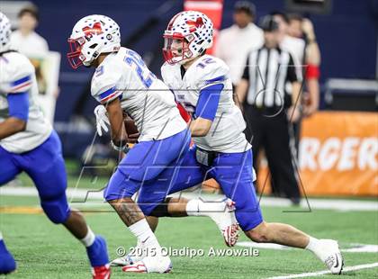 Thumbnail 2 in Midway vs. Highland Park (UIL 6A Region II Area Playoff) photogallery.