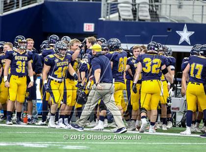 Thumbnail 1 in Midway vs. Highland Park (UIL 6A Region II Area Playoff) photogallery.