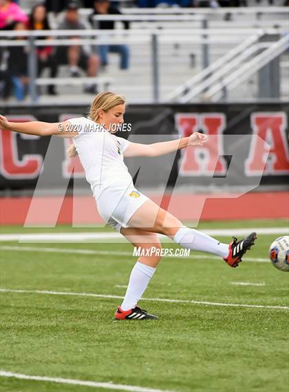 Thumbnail 2 in Sahuarita vs. Gilbert Christian (AIA 3A State Final) photogallery.