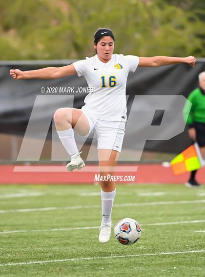 Thumbnail 2 in Sahuarita vs. Gilbert Christian (AIA 3A State Final) photogallery.
