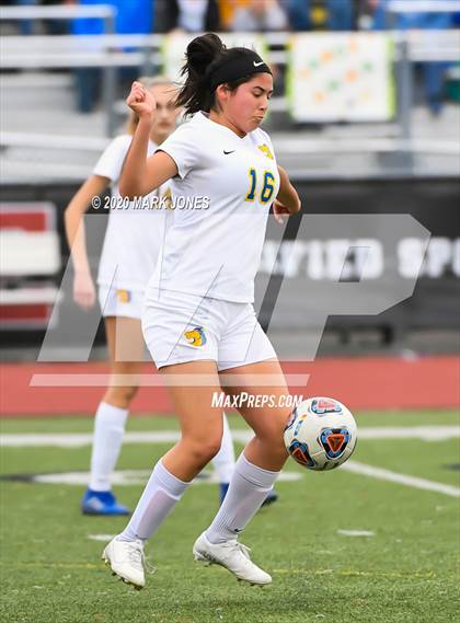 Thumbnail 1 in Sahuarita vs. Gilbert Christian (AIA 3A State Final) photogallery.