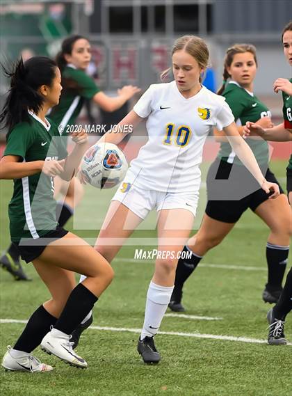 Thumbnail 2 in Sahuarita vs. Gilbert Christian (AIA 3A State Final) photogallery.