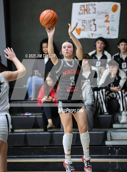 Thumbnail 2 in Mineral Wells @ Graford photogallery.