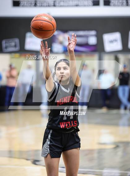 Thumbnail 2 in Mineral Wells @ Graford photogallery.