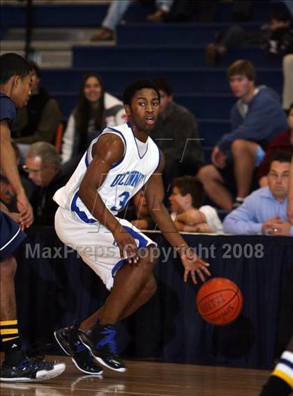 Thumbnail 1 in Campbell Hall vs O'Connell (Mission Prep Christmas Classic)  photogallery.