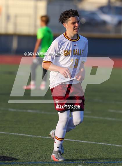 Thumbnail 2 in Royal vs Simi Valley photogallery.