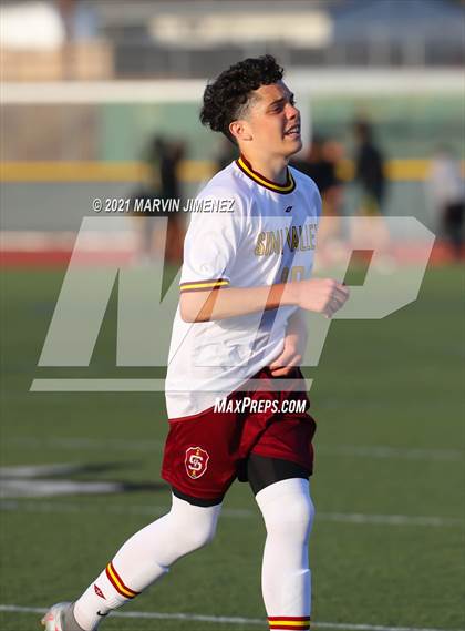 Thumbnail 3 in Royal vs Simi Valley photogallery.