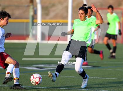 Thumbnail 3 in Royal vs Simi Valley photogallery.