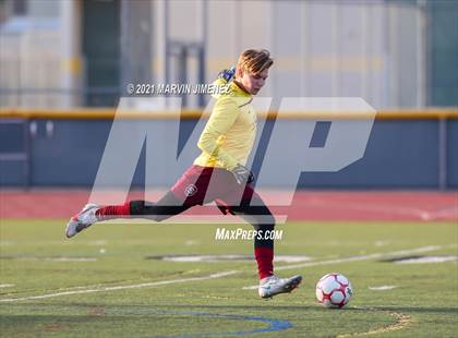 Thumbnail 3 in Royal vs Simi Valley photogallery.