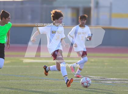 Thumbnail 2 in Royal vs Simi Valley photogallery.
