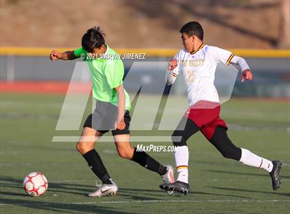 Thumbnail 2 in Royal vs Simi Valley photogallery.