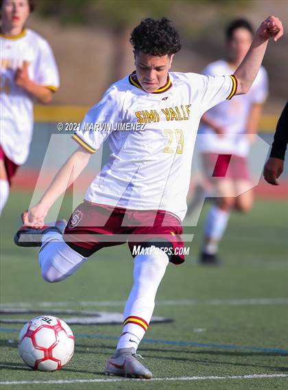Thumbnail 3 in Royal vs Simi Valley photogallery.