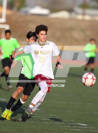 Thumbnail 3 in Royal vs Simi Valley photogallery.