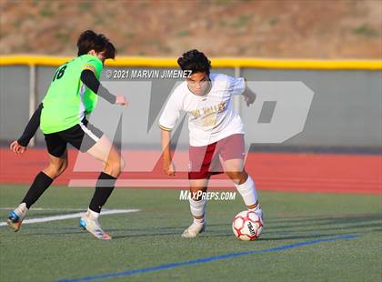 Thumbnail 2 in Royal vs Simi Valley photogallery.