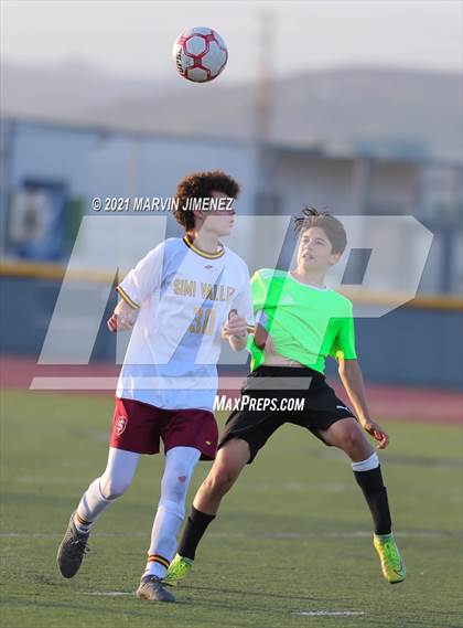 Thumbnail 3 in Royal vs Simi Valley photogallery.