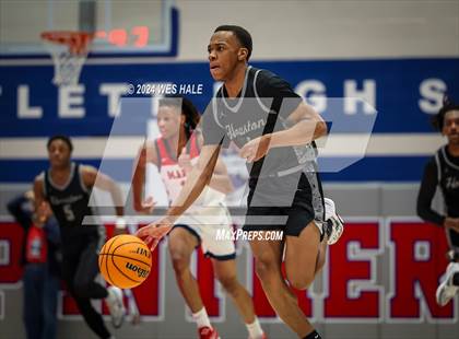 Thumbnail 2 in Houston vs Marion (Memphis Hoopfest) photogallery.