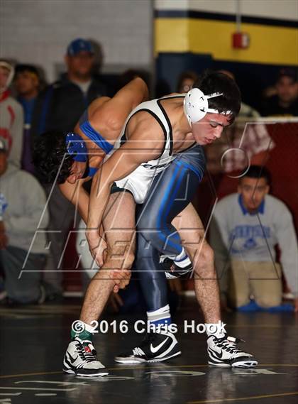 Thumbnail 1 in Flowing Wells Invitational photogallery.