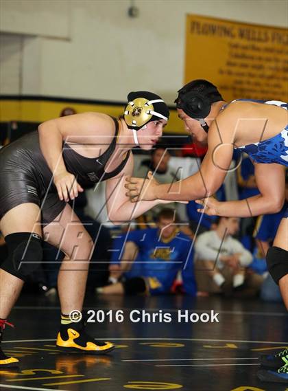 Thumbnail 1 in Flowing Wells Invitational photogallery.