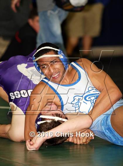 Thumbnail 1 in Flowing Wells Invitational photogallery.