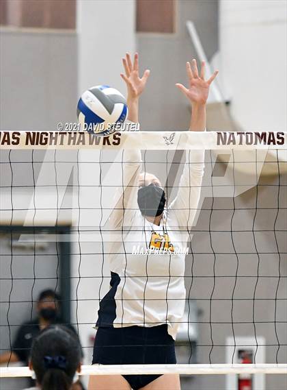 Thumbnail 3 in Cosumnes Oaks vs. Oak Ridge (CIF SJS D1 Final) photogallery.