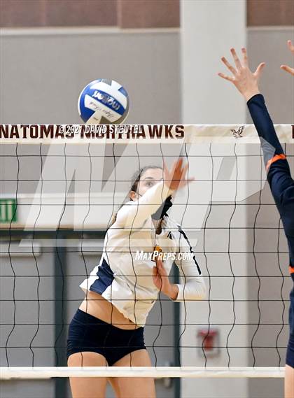Thumbnail 3 in Cosumnes Oaks vs. Oak Ridge (CIF SJS D1 Final) photogallery.