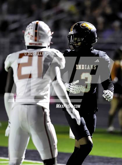 Thumbnail 3 in Grand Saline vs Lone Oak photogallery.