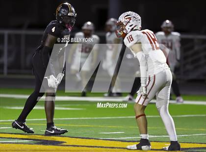Thumbnail 3 in Grand Saline vs Lone Oak photogallery.