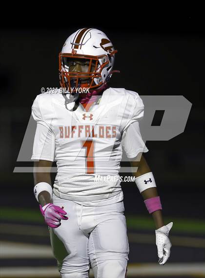 Thumbnail 2 in Grand Saline vs Lone Oak photogallery.