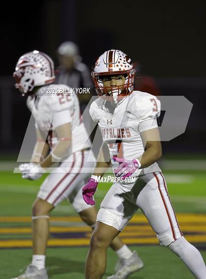 Thumbnail 3 in Grand Saline vs Lone Oak photogallery.