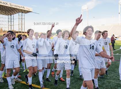 Thumbnail 2 in Quaker Valley vs. Lancaster Mennonite (PIAA Class 2A Final) photogallery.