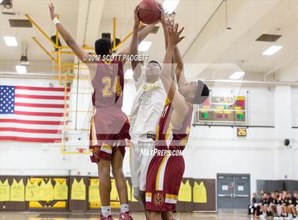 Thumbnail 3 in Temecula Valley vs. Cantwell-Sacred Heart photogallery.